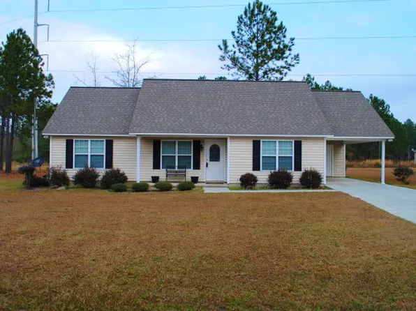 207 Greenbrier Cir, Ocilla, GA 31774
