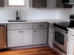 28 Beaufort St #1, Providence, RI 02908