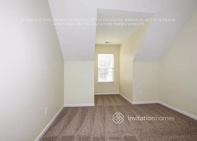 537 Moss Stream Ln — Photo 12