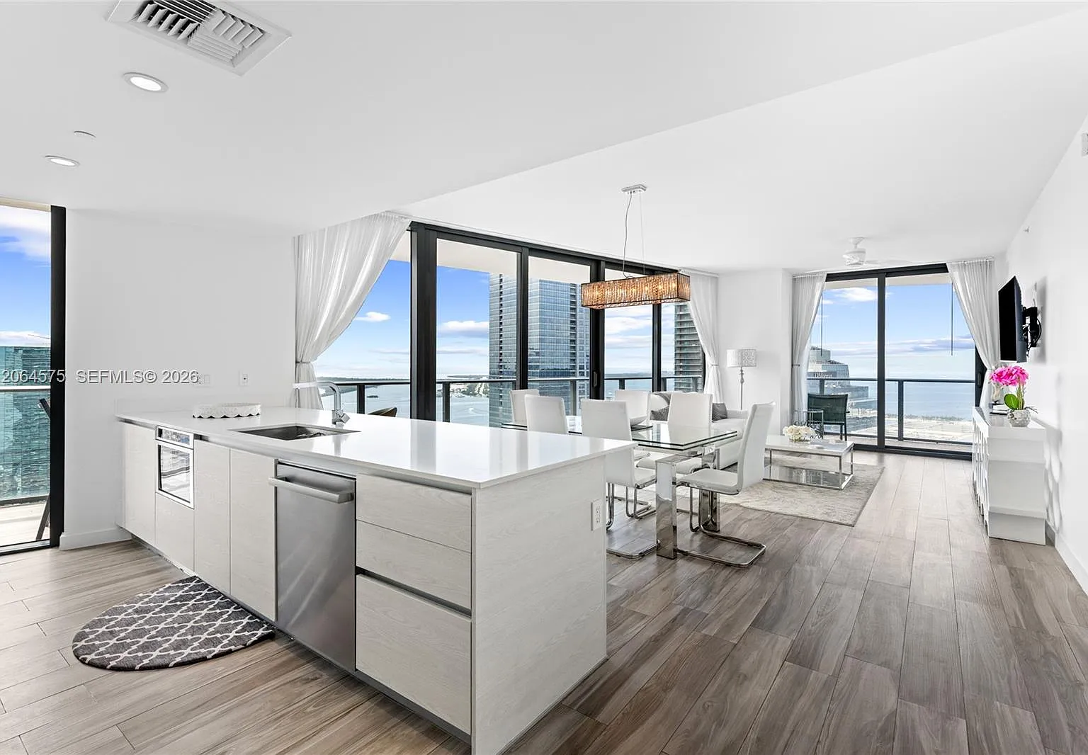 1300 S Miami Avenue Condo — Photo 1