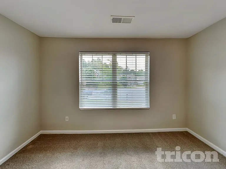 456 Clematis Ct — Photo 16