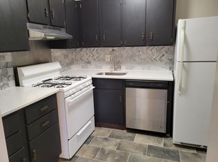 606 Meadowview Ln #606, Mont Clare, PA 19453