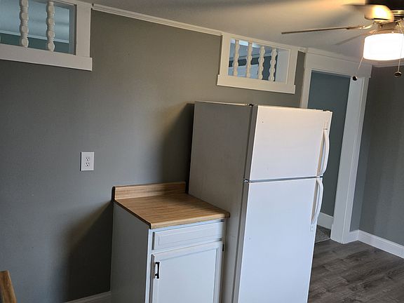 5th image of 205 Columbia St #2