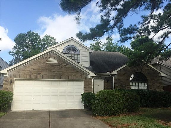 2nd image of 15327 Hillside Park Way
