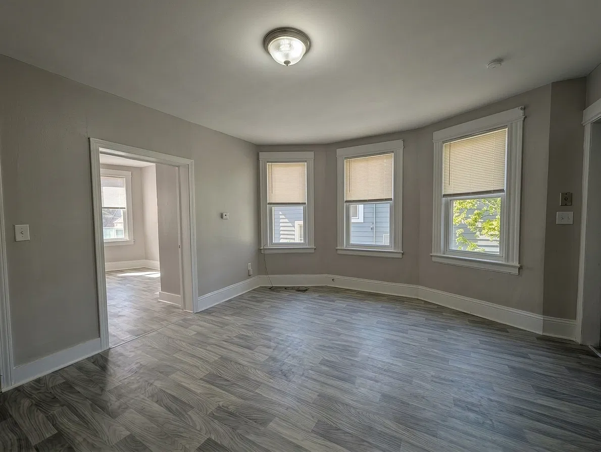 3 bed, $2,650 — Photo 3
