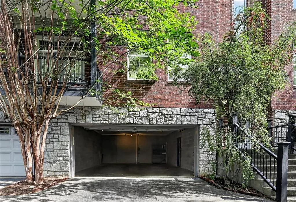 Building Photo - 1162 Ponce De Leon Ave NE #B2