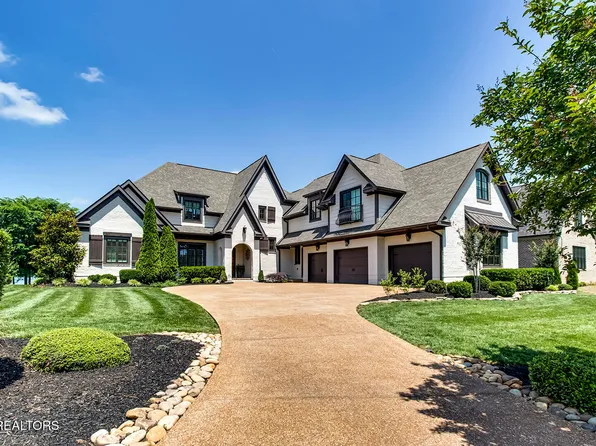 180 Edgewater Way, Lenoir City, TN 37772