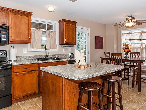 3rd image of 3432 Island Bay Way