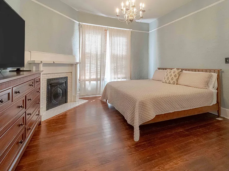1435 Johns Rd — Photo 18