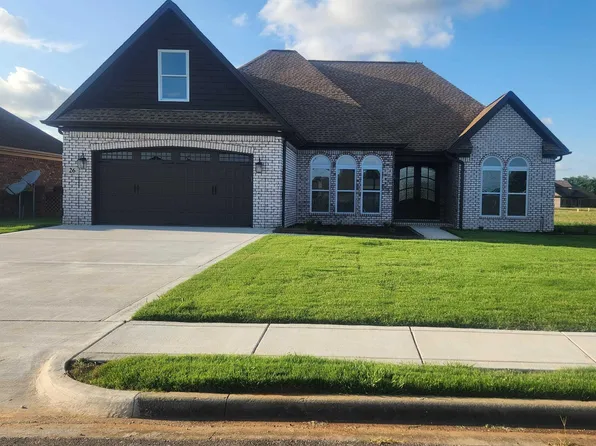 26 Abington Dr, Trinity, AL 35673