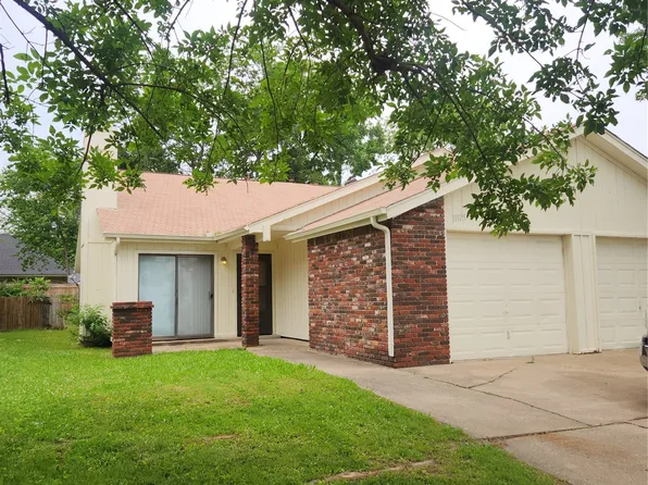 11125 E 17th Pl, Tulsa, OK 74128
