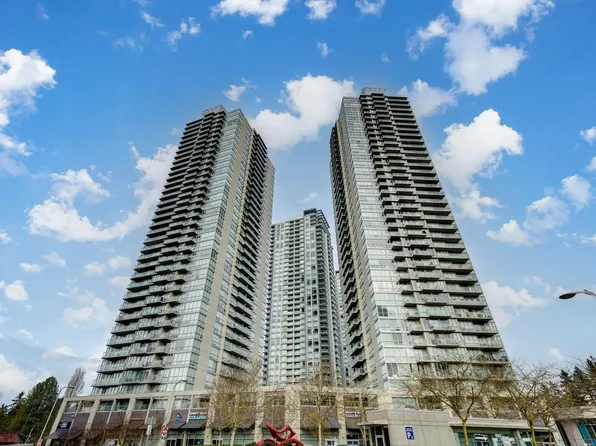 9981 Whalley Blvd #604, Surrey, BC V3T 0G6