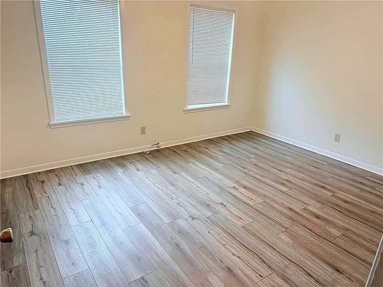 1200 Village Dr — Photo 10