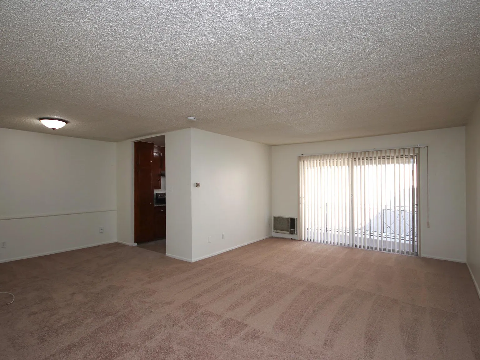 1 bed, 700 sqft, $1,795 — Photo 2