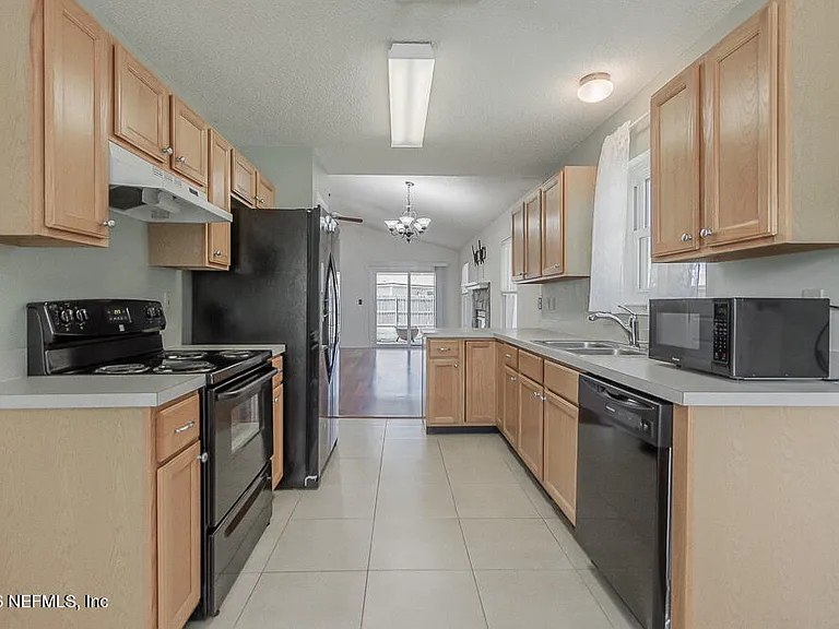 2645 Cobblestone Forest Dr — Photo 4