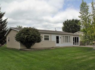 903 Belfast Dr, Angola, IN 46703