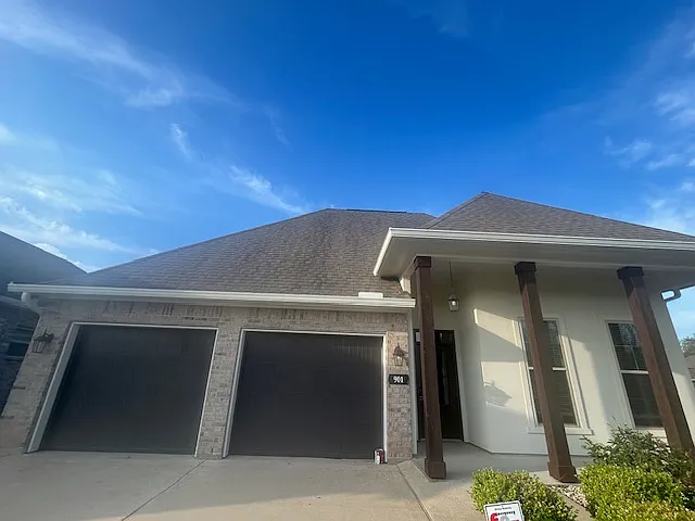 901 Hackberry Dr — Photo 5