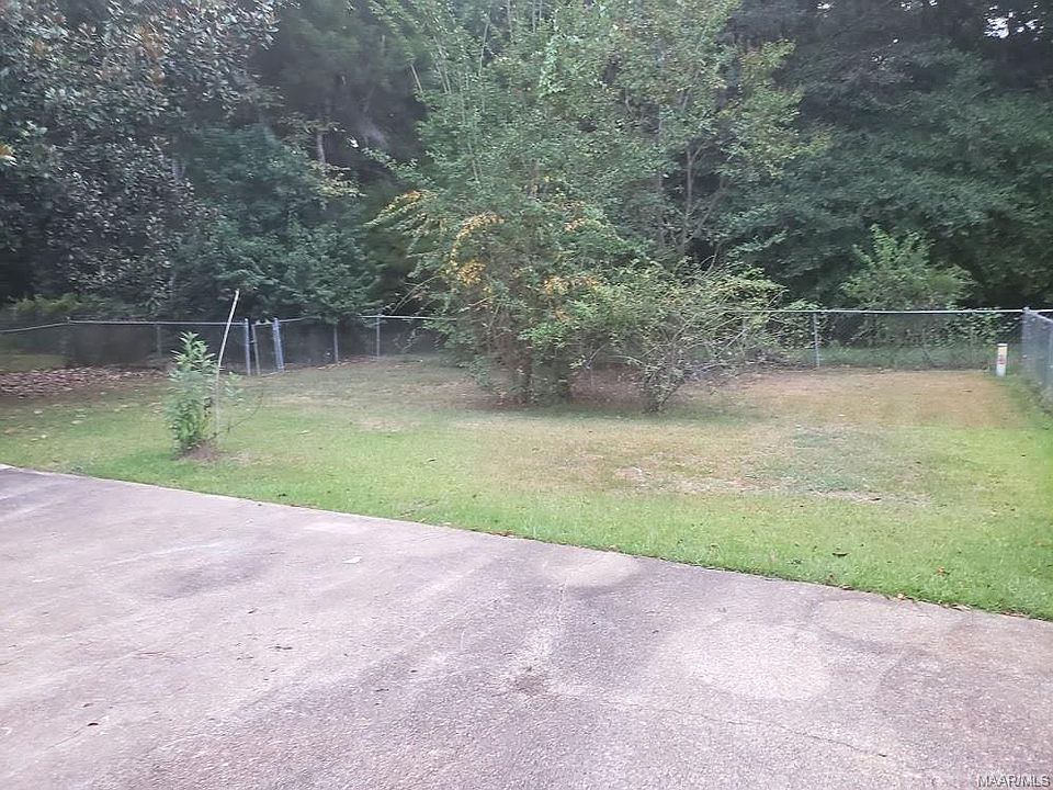 2nd image of 3061 N Rick Dr