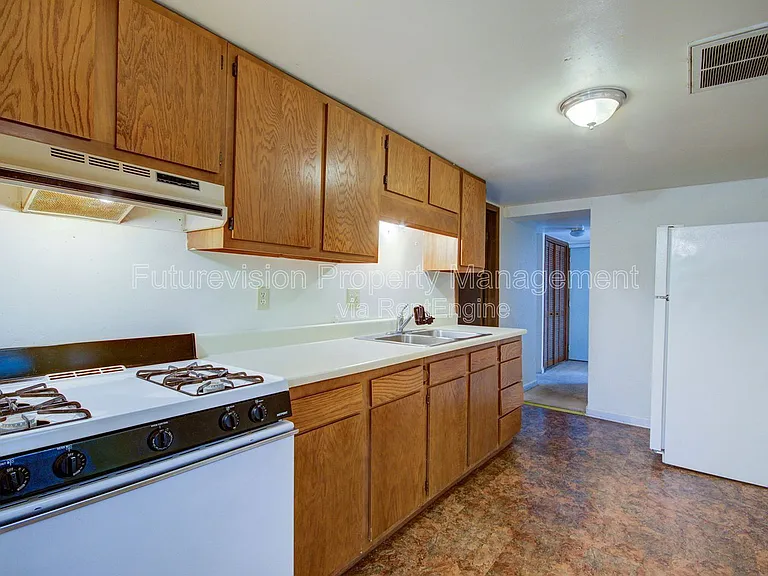 1704 Belleview Ave — Photo 17