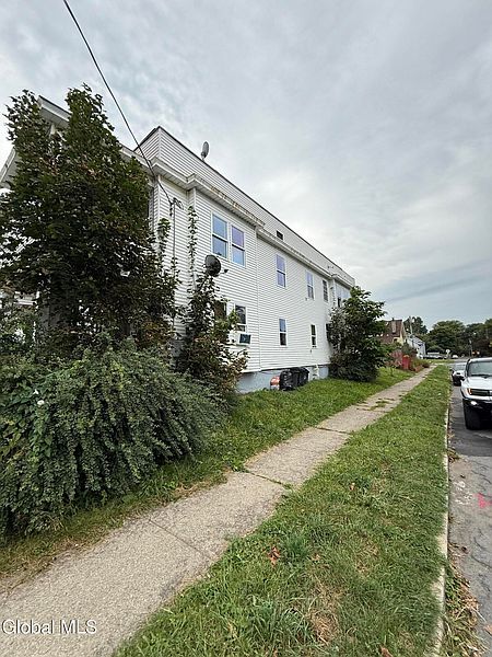 3rd image of 108 Southern Boulevard