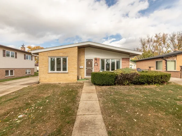 8424 W Madison Dr, Niles, IL 60714