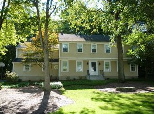 38 Meadowbrook Rd, Randolph, NJ 07869