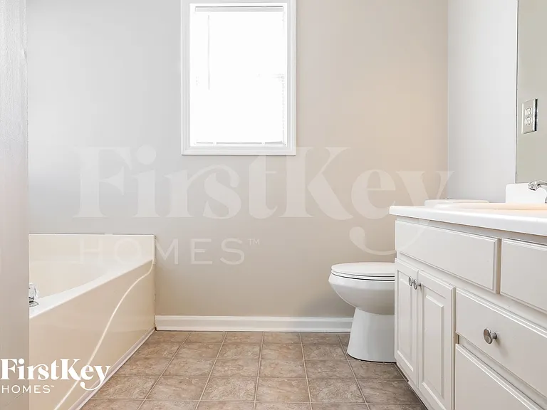 120 Grayview Ct — Photo 14
