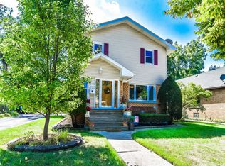 1102 Richmond St, Joliet, IL 60435