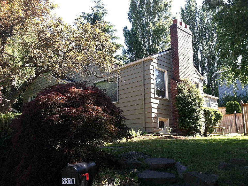 2nd image of 8818 1st Ave NE