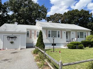 41 Oakdale Rd, Wilmington, MA 01887
