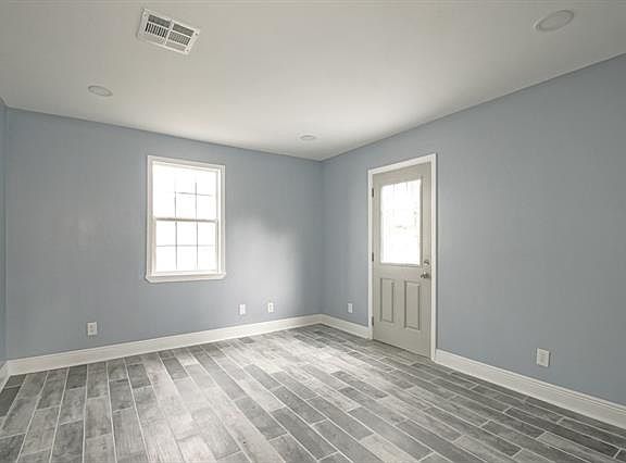 4th image of 3019 Music St