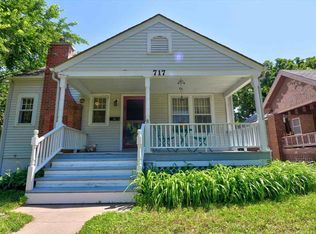 717 E 5th St, Newton, KS 67114