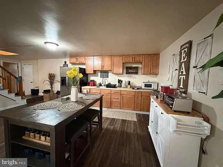 233 Molden Dr — Photo 15