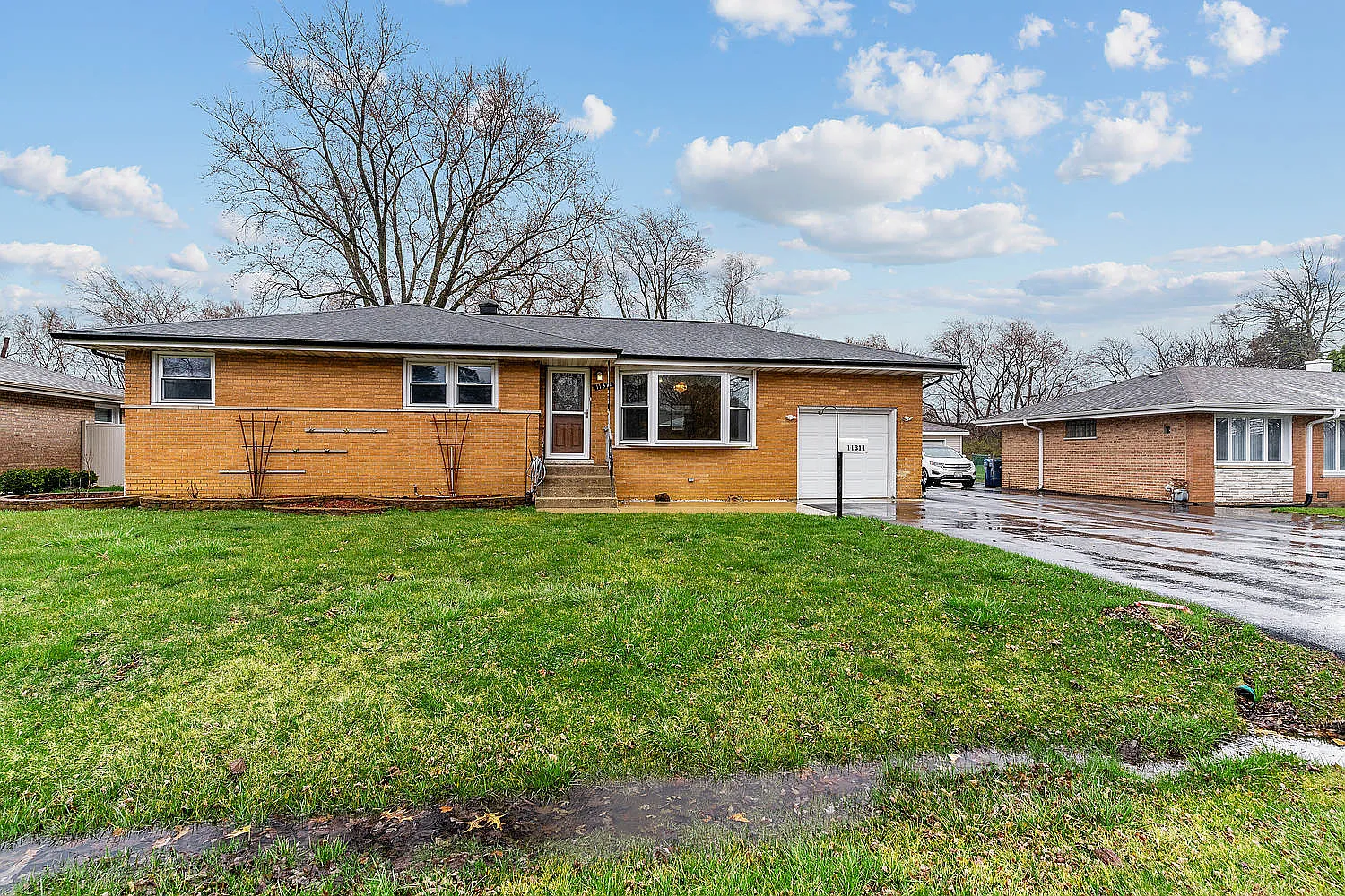 11311 S Neenah Ave photo 1