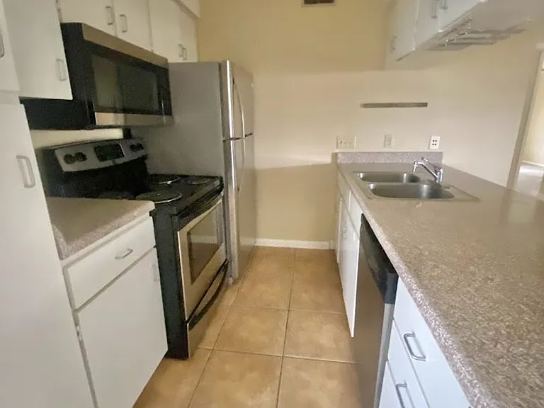 910 Duncan Ln #61 — Photo 9