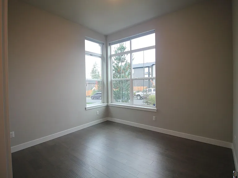 8232 37th Pl NE — Photo 5