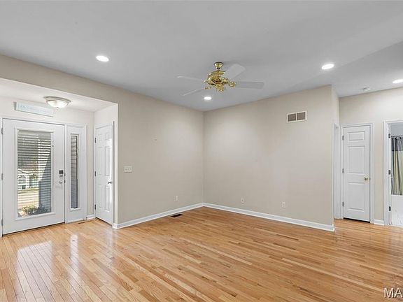 5th image of 5514 Aberdour Ln