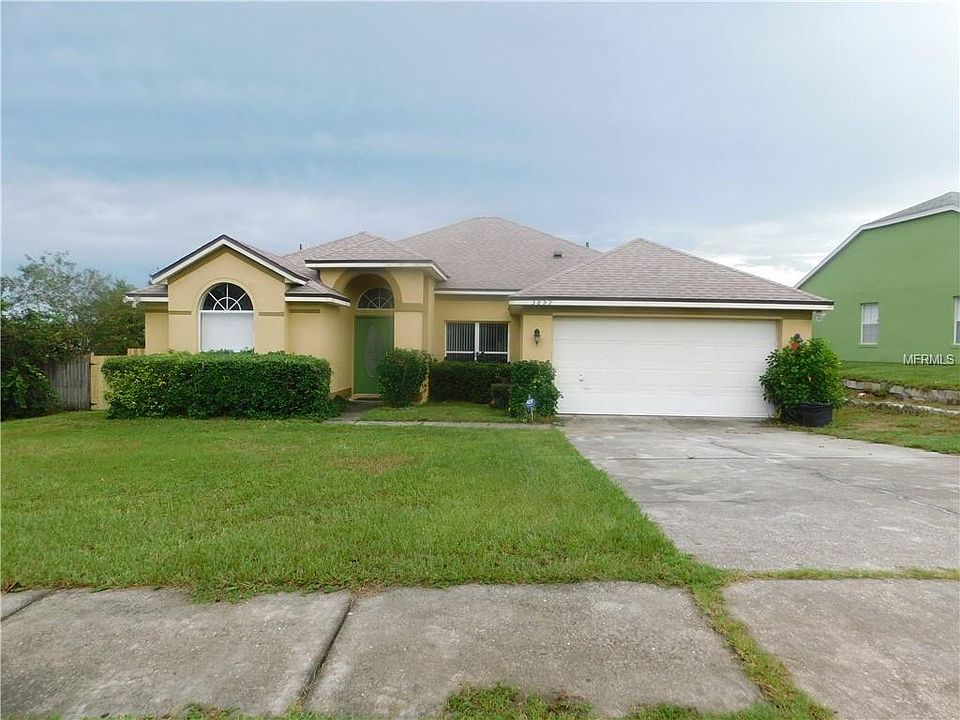 1st image of 3859 Weetamoo Cir