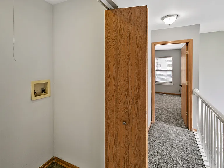 678 Zachary Dr — Photo 12