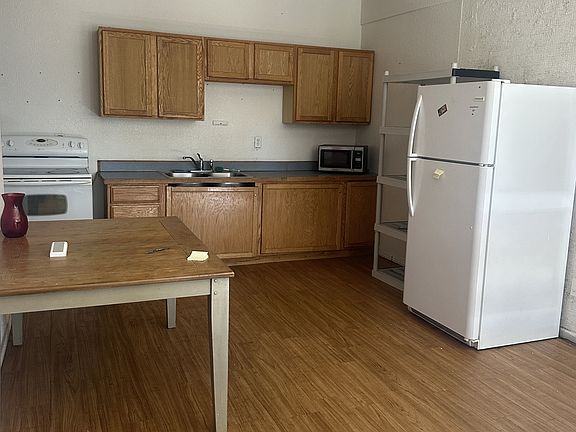 2nd image of 1428 7th Ave