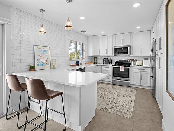 3rd image of 474 Lake Murex CIR