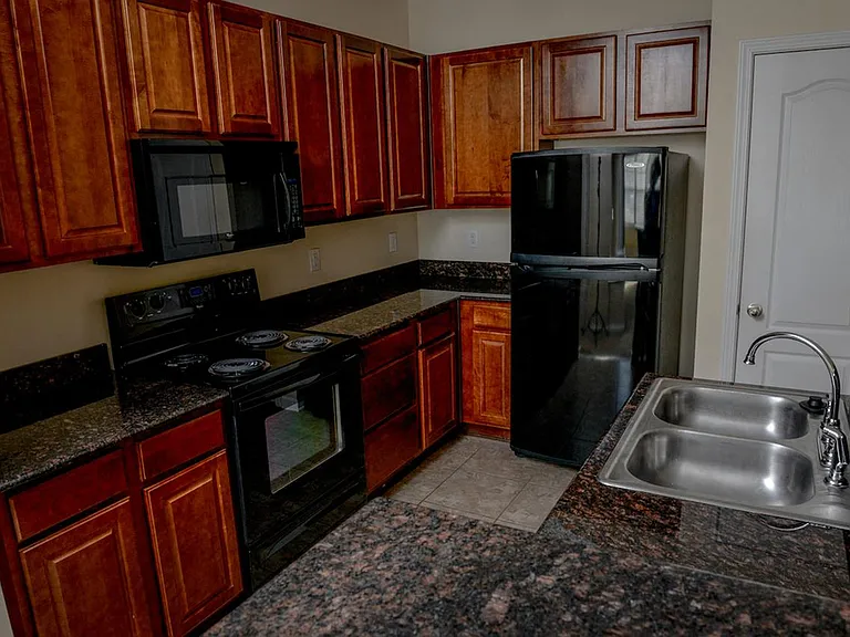 Arlington West — Photo 9