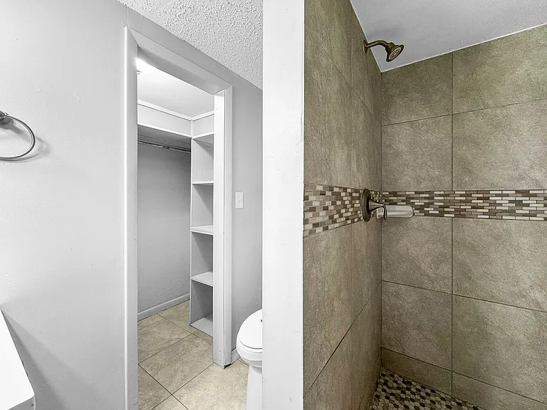 1510 S Miller Rd — Photo 13