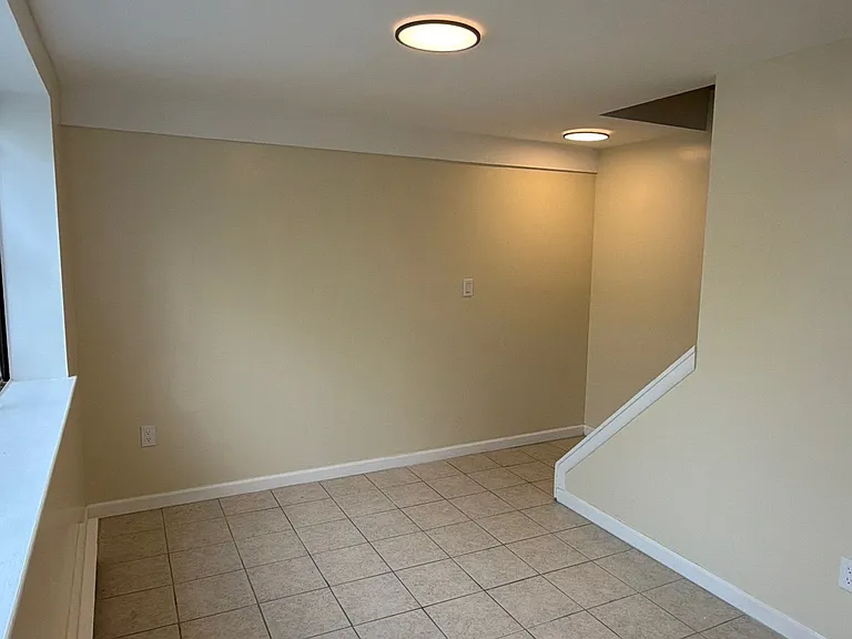 357 Wayne St #1B — Photo 11