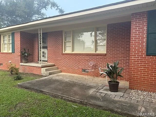 65 Blackmon Dr — Photo 2