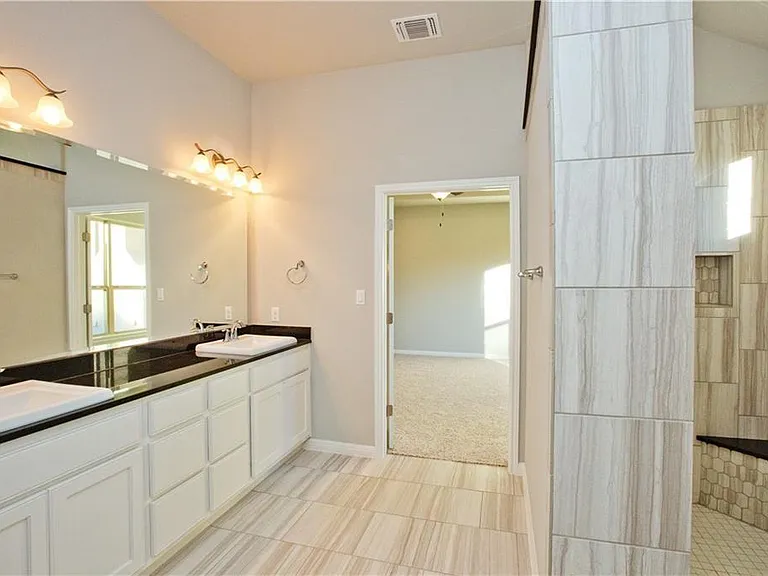 337 Chisholm Trl — Photo 6