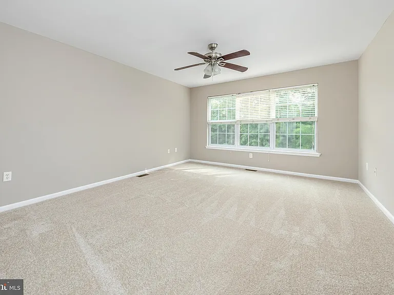 1085 Buckingham Dr — Photo 17