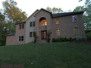 240 Oakwood Dr, State College, PA 16801