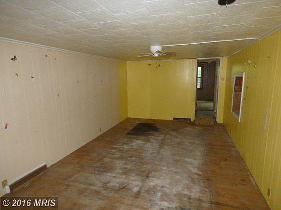 3rd image of 17812 Sherman Ave