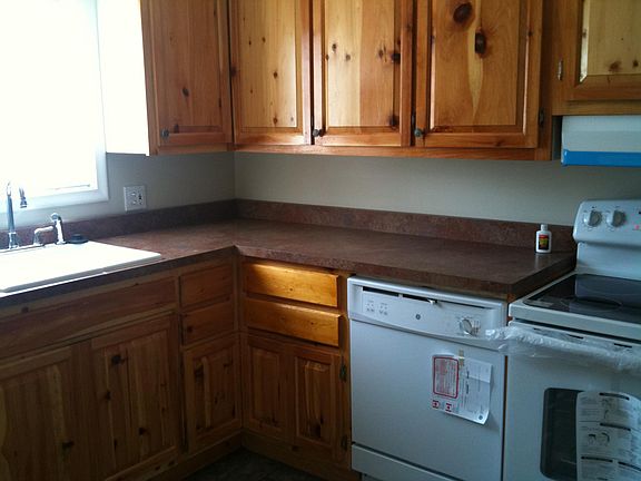 4th image of 150 Hubbard St
